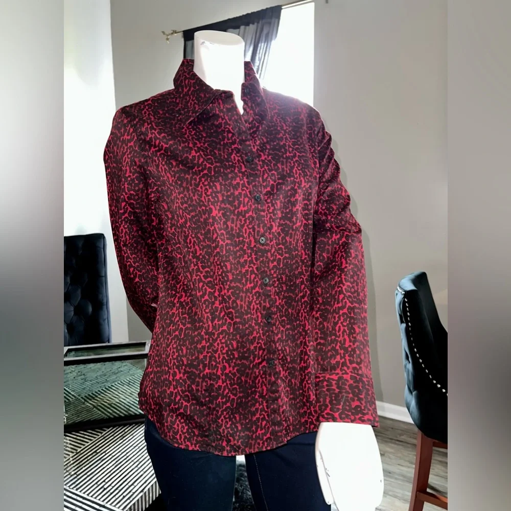 Talbots 10 Button Down - Picture 2 of 4